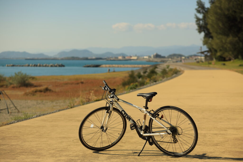 Cycling along the Pacific coast