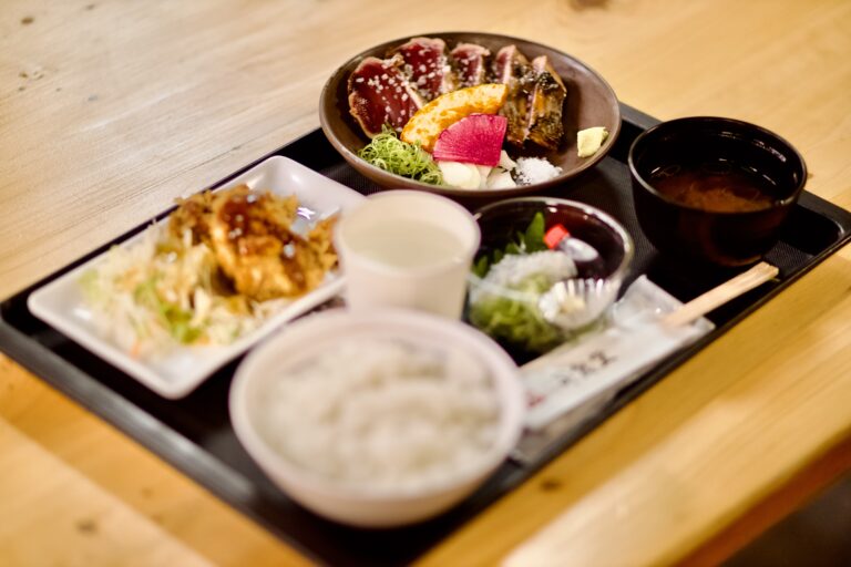 Kochi’s Katsuo no Tataki: A Culinary Tradition Born From Fire and Sea