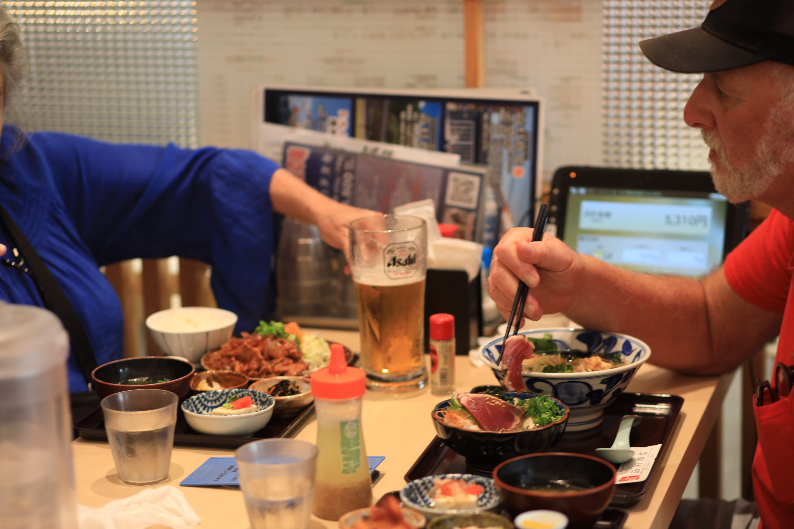 Enjoying bonito tataki together